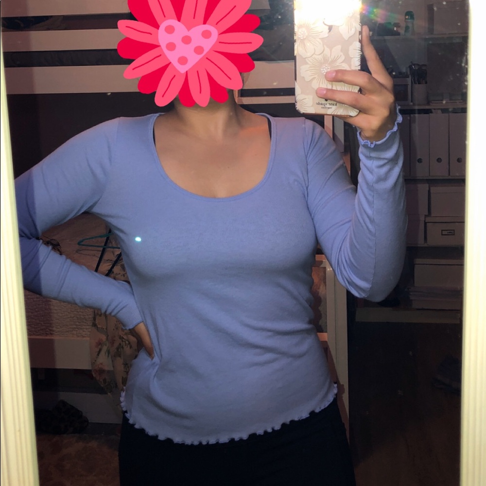 Long sleeve periwinkle top